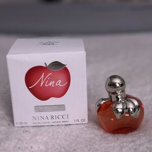 BRAND NEW NEVER USED Nina Ricci Les Belles de Nina Eau De Toilette 1oz.